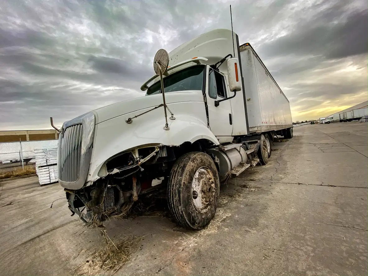Steps Big Rig Accident Attorneys Las Cruces Take to Secure Evidence Before Insurance Companies Act